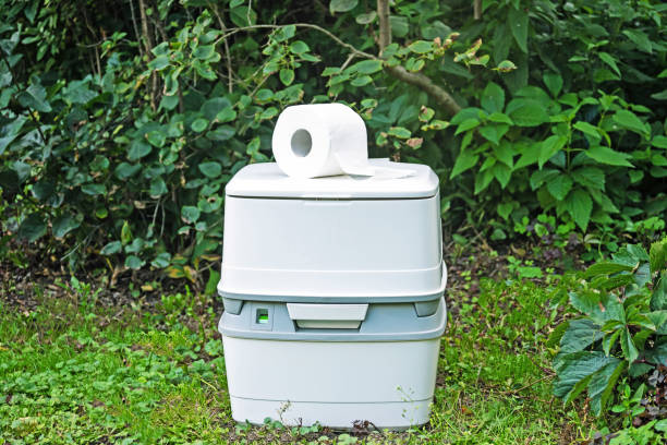 Best Portable toilet rental cost  in Deerfield, MI