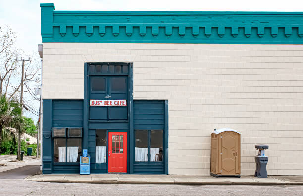 Best Portable toilet rental cost  in Deerfield, MI